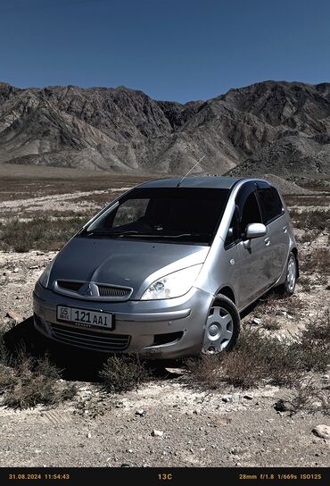 машина 300000 сом: Mitsubishi Colt: 2003 г., 1.5 л, Вариатор, Бензин, Хэтчбэк