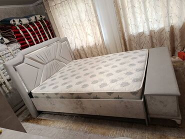 двухъярусная кровать для взрослых со встроенным диваном купить: Представляем двуспальную кровать с мягким изголовьем и матрасом