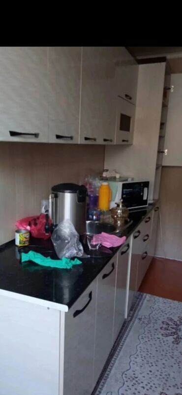 сдаётся дом бишкек: 55 м², 3 комнаты, Парковка, Забор, огорожен