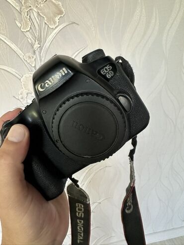 комбо комбик колонка: Полнокадровый зеркальный фотоаппарат Canon EOS 6D с универсальным