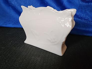 Ostalo posuđe: Porcelanskinov drzac salveta 1970g + Stalak za salvete,spoljasnji na lalafo.rs — 6 Ostalo posuđe: Porcelanskinov drzac salveta 1970g + Stalak za salvete,spoljasnji — 6