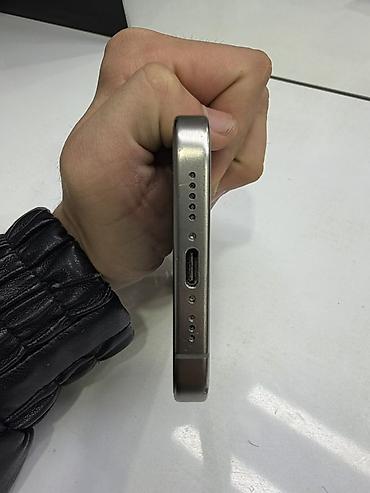 Apple iPhone: IPhone 15 Pro, Natural Titanium, Face ID — 9