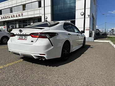 4 vd: Toyota Camry: 2022 г., 2.5 л, Автомат, Бензин, Седан — 4