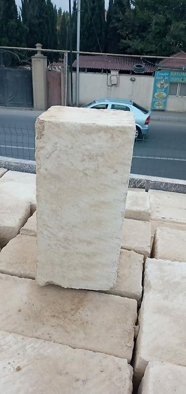 misar dasi: Kubi̇k daş ( mi̇şar daşi ) standart eyni ölcüdə (39sm×19sm×16sm) orta — 5