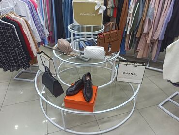 Кронштейны, стойки: Кронштейны Стеллажи Стойки Вешала Столы ресепшен Раскладочные — 28