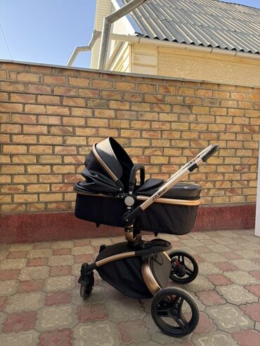 куплю коляски: Коляска, цвет - Черный