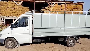 transporter multivan: Грузовой фургон на базе микроавтобуса с высоким металлическим — 3