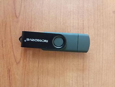 Аксессуары для ПК: 64 GB iki tərəfli USB yaddaş qurğusu . Bir tərəfi usb digər tərəfi — 3