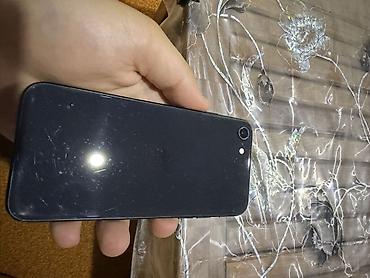 Apple iPhone: IPhone SE 2020, Qara — 4