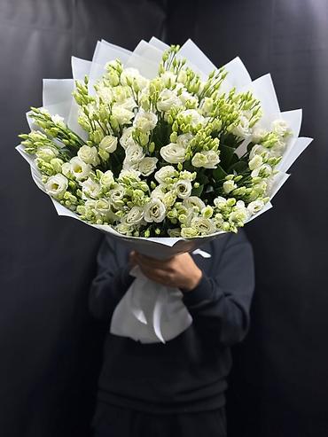 Букеты из живых цветов: - Профессиональная флористическая сборка и гармоничные цветовые — 6