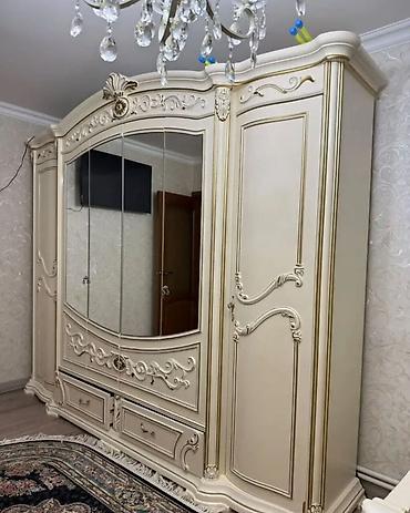 шикарный спальный гарнитур: Продам отличный спальный гарнитур Б/у Роскошный классический гарнитур — 1