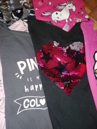 Kompleti: Bluzice vel prvi i drugi red110, treci 110-116 i dve 122-128, H&M — 7