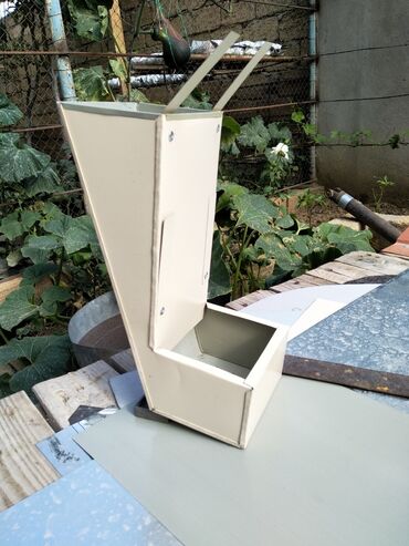 pişik qabı: Dovşan bunker yem qablari