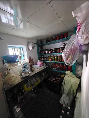 Үйлөрдү сатуу: 4 бөлмө, 48 м², 26 соток, Кара-Балта — 10