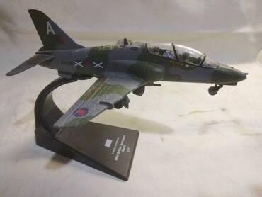 bogner cipele muske: Avion Amercom British Aerospace Hawk sve je original,slomljen gornji