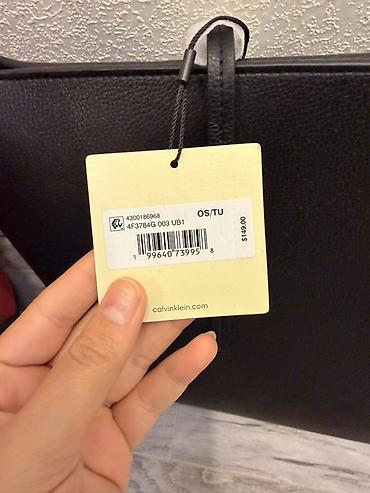 canta noutbuk: Calvin Klein qadın tote çantası - Rəng: qara - Model/etiket kodu — 3