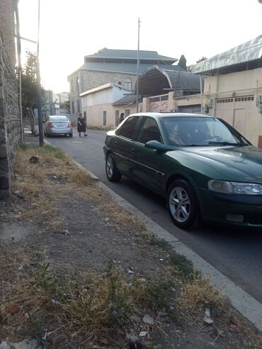 xacmaz masin satisi: Opel Vectra: 1.6 л | 1996 г. Хэтчбэк