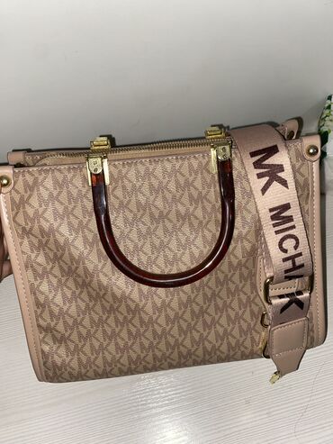 Другие сумки: 👜 Продаю сумку Michael Kors ✨ Отличное качество, носила всего 1 раз 📚