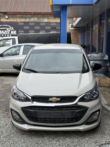 Chevrolet: Chevrolet Spark: 2016 г., 1 л, Автомат, Бензин, Седан