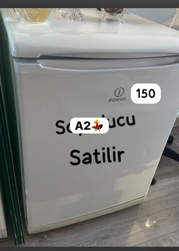 Mətbəx texnikası: Mini Indesit Soyuducu Satılır, rəng - Ağ