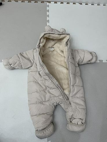 Детская горнолыжная одежда: Детский зимний комбинезон H&M - Размер по ярлыку: EUR 62 / US 3M — 2