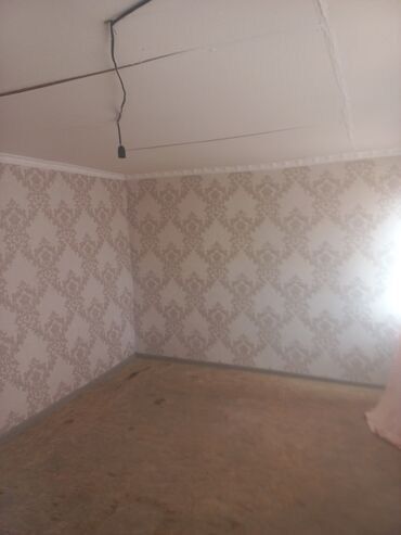 комната кызыл аскер: 25 м², 1 комната, Утепленный, Балкон застеклен, Парковка
