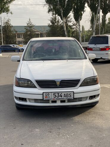 Toyota: Toyota Vista: 2000 г., 2 л, Автомат, Бензин, Седан