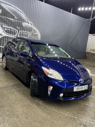 Toyota: Toyota Prius: 1.8 l | 2013 il Sedan — 23