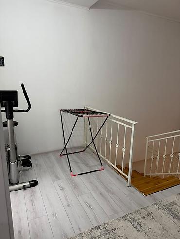 green hills: 🏠 Сдаётся 3-комнатная квартира 📍 Рабочий городок, ул. Д. Салырбаева — 10