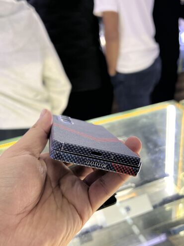 Apple iPhone: IPhone 15 Pro Max, Б/у, 256 ГБ, Natural Titanium, Наушники, Зарядное устройство, Защитное стекло, В рассрочку, 95 % — 15