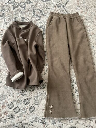 Верхняя одежда: Все эти вещи на 7-8-9 лет Подходить Отдам за 1000 тыс еще добавлю at lalafo.kg — 13 Верхняя одежда: Все эти вещи на 7-8-9 лет Подходить Отдам за 1000 тыс еще добавлю — 13