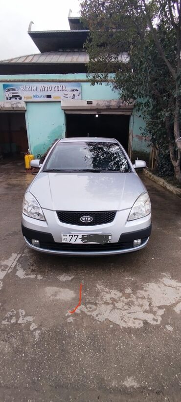 hunday sanata 2011: Kia Pride: 1.5 l | 2006 il Sedan