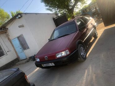 купить холодильник для машины: Volkswagen Passat: 1989 г., 1.8 л, Механика, Бензин, Седан