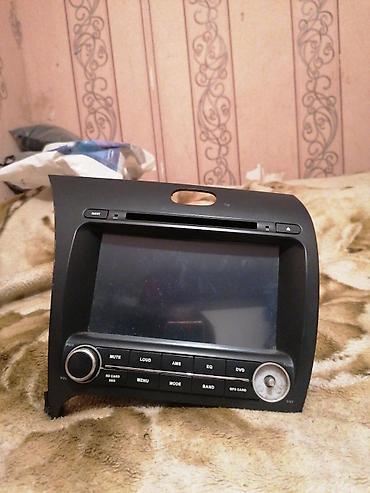 Avtoelektronika: Avtomobil üçün multimedia/naviqasiya başlığı (2-DIN tipli ön panel — 1
