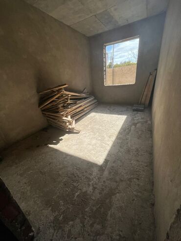 Həyət evləri və villaların satışı: 5 otaqlı, 1600 kv. m, Təmirsiz — 10