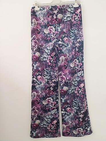 zvonaste pantalone: Pantalone zvoncare sa floralnim printom vel.M/L Pojas /lastis — 4