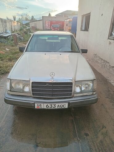 продаю под выкуп: Mercedes-Benz 230: 1990 г., 2.3 л, Механика, Бензин, Седан