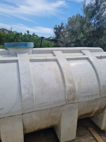 Baklar və çənlər: Bak, Plastik, 3000 l l, İşlənmiş