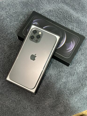 oppo reno 8: IPhone 12 Pro, Б/у, 128 ГБ, Black Titanium, Зарядное устройство, Защитное стекло, Чехол, 77 %