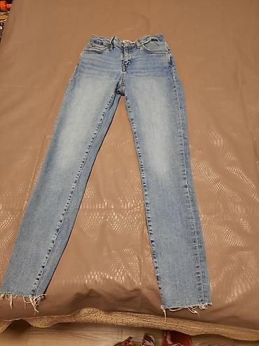 Брюки: Джинсы, штаны под кожу, рубашка. каждая вещь по 400с. состояние — 3