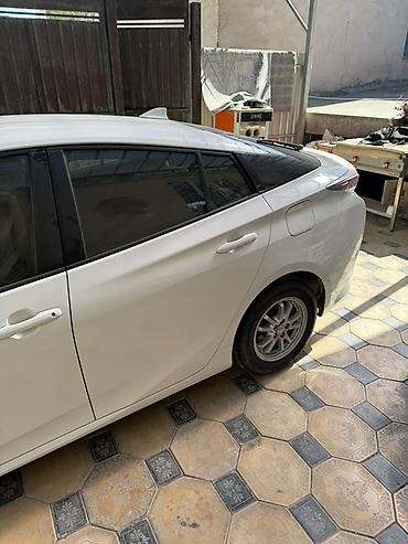 Toyota: Toyota Prius: 2018 г., 1.8 л, Автомат, Гибрид, Хэтчбэк — 3