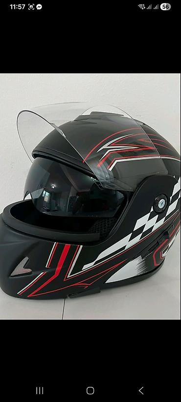 Modularna moto kaciga sa podiznom bradom i duplim vizirom - Tip