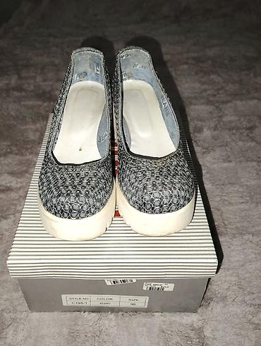calvin klein patike bele: Adidas Ženske platforme sa debelim žljebljenim đonom - Model: C195-1 — 2