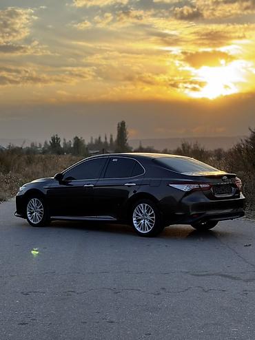 бюджетные авто: Toyota Camry: 2019 г., 2.5 л, Автомат, Бензин, Седан — 6