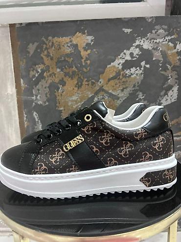 Patike: ⚜🌸🤍 𝐍𝐎𝐕𝐀 𝐊𝐎𝐋𝐄𝐊𝐂𝐈𝐉𝐀 🤍🌸⚜ 𝐁𝐫𝐨𝐣𝐞𝐯𝐢: 36 - 40 𝑪𝒆𝒏𝒂: torbice 3200 din — 18