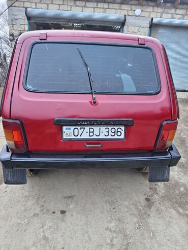 vuruq niva: VAZ (LADA) 4x4 Niva: 1.7 l | 1994 il 200000 km Ofrouder/SUV