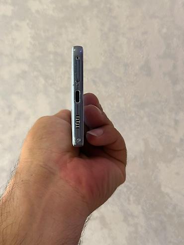 səs tapancası satışı: Samsung Galaxy A52s, rəng - Gümüşü, Barmaq izi — 4