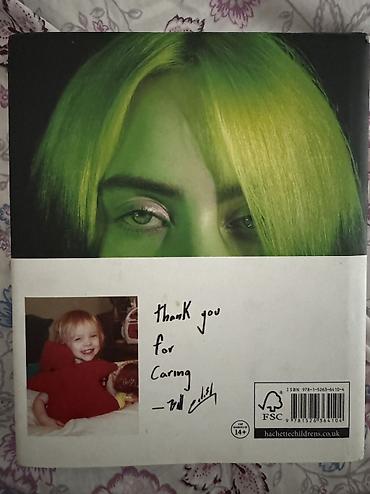 Книги и журналы: Фотокнига Billie Eilish с её автографом! Включает редкие фотографии — 2
