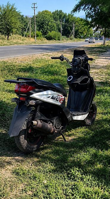 Скутеры: Макси-скутер Yamaha, 150 куб. см, Бензин, Б/у — 2