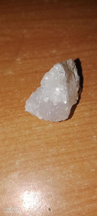 tamet dasi: Ağ kristal xammal daş - Material: təbii, şəffaf-ağ rəngli kristal — 4